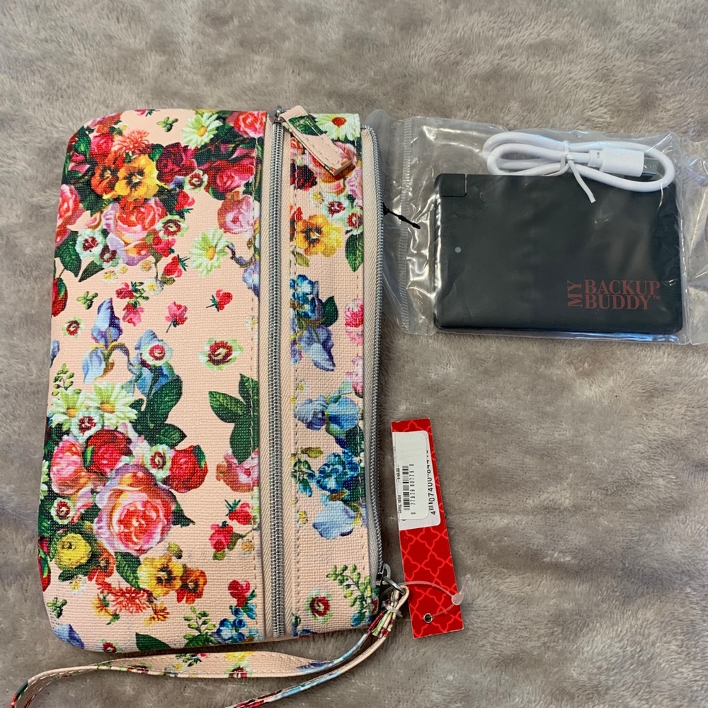 Kelly and Katie chargeable wristlet wallet